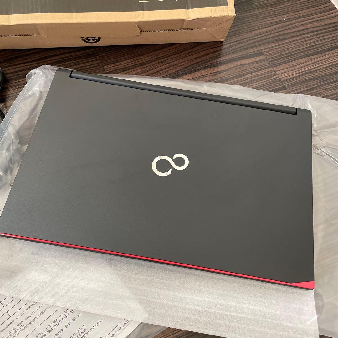 ★未使用【商品説明必読】FUJITSU ノートパソコン★