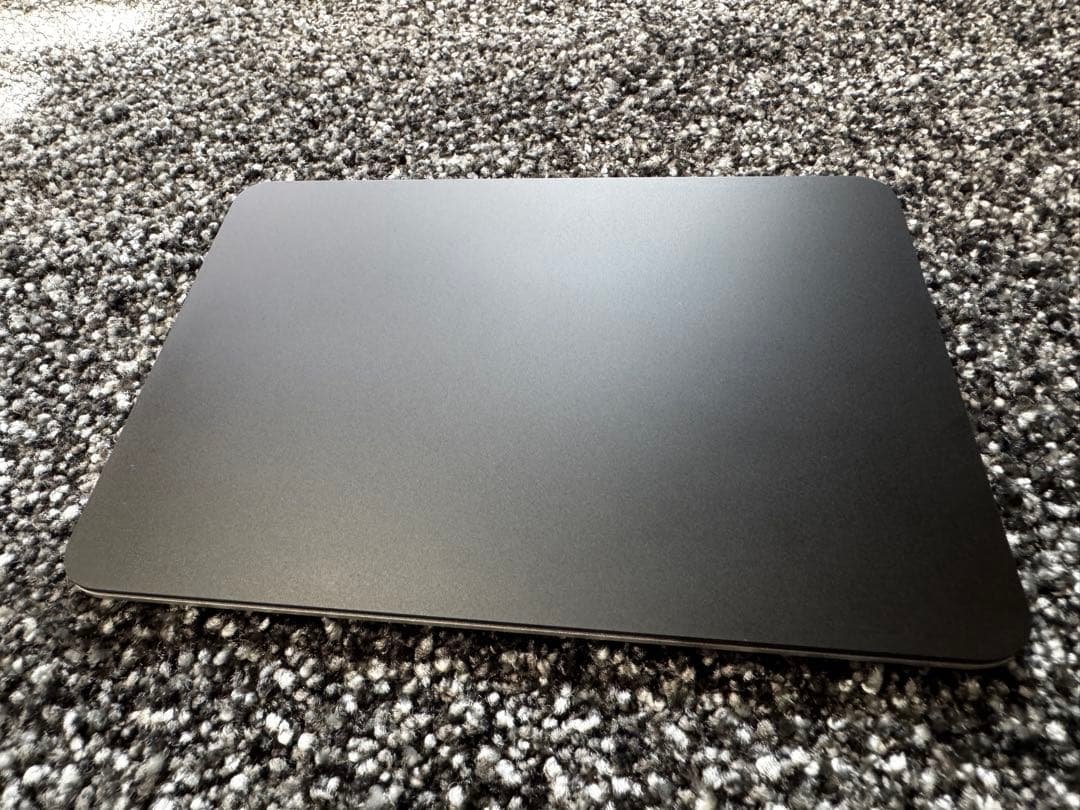 Magic Trackpad（USB-C） ブラック［MXKA3ZA/A］