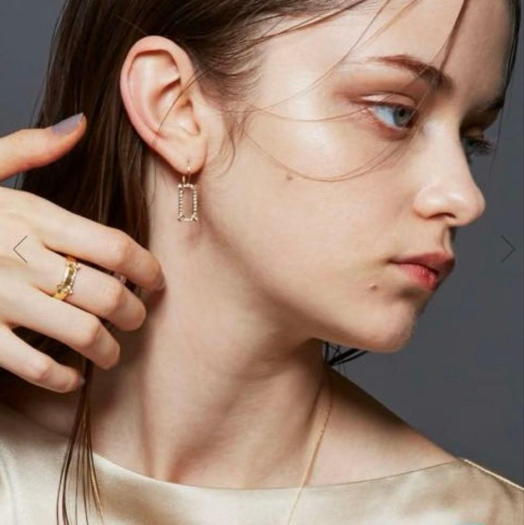 BELLESIORA ベルシオラ　K18 YG ダイヤモンドピアス