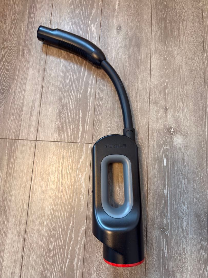 【ひび割れあり】TESLA チャデモアダプター CHAdeMO