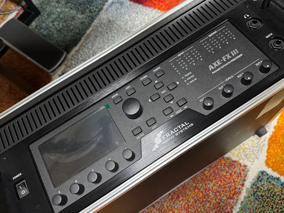 AXE-FX III プリアンプエフェクトプロセッサー