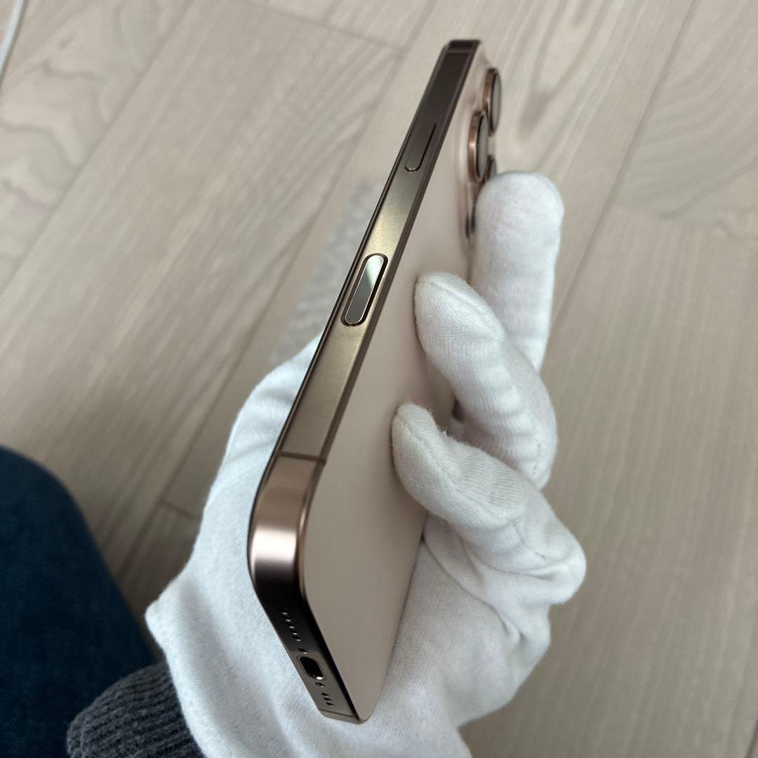 【使用短期間の極美品】iPhone16Pro デザートチタニウム 256GB