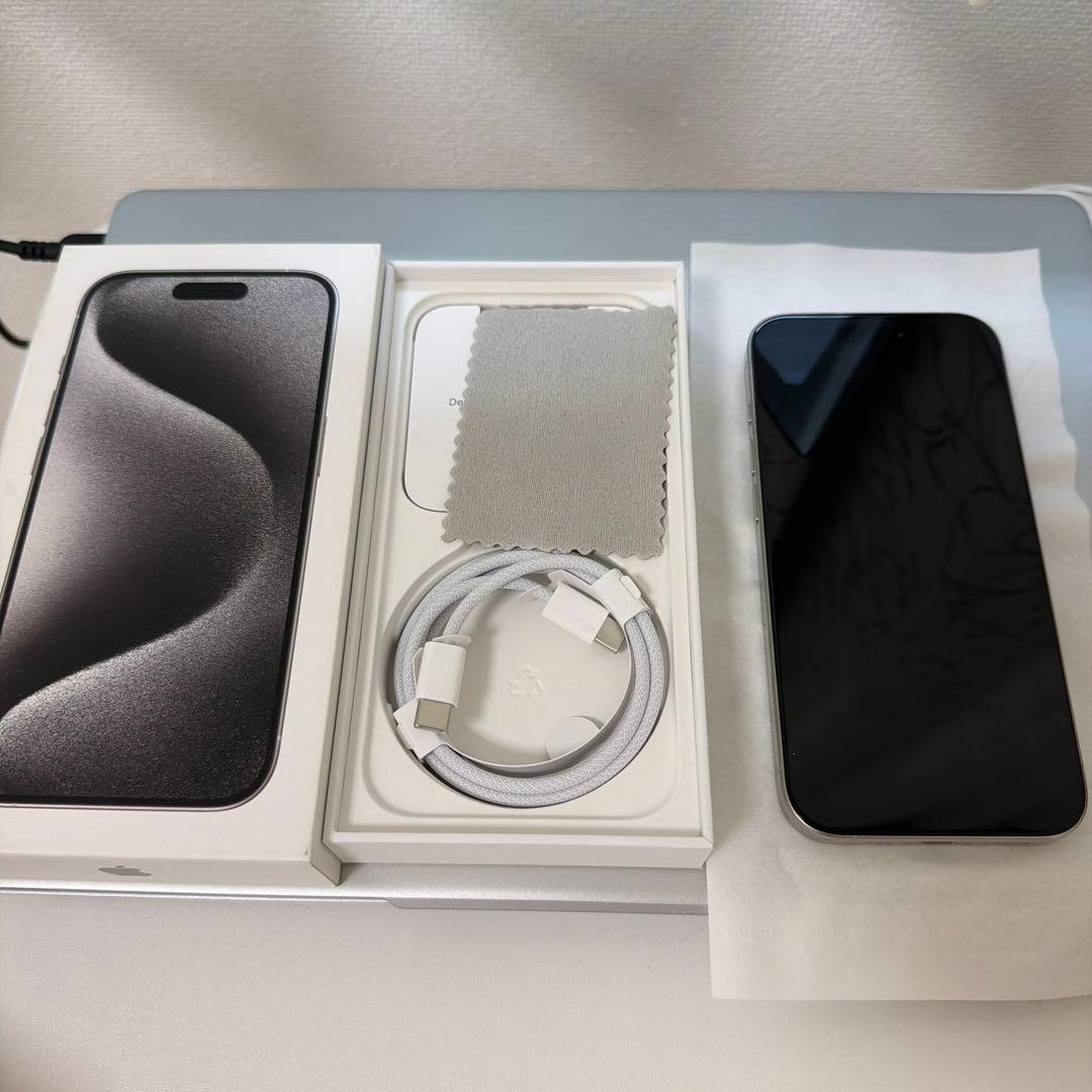 スマートフォン本体 iPhone15pro 256GB