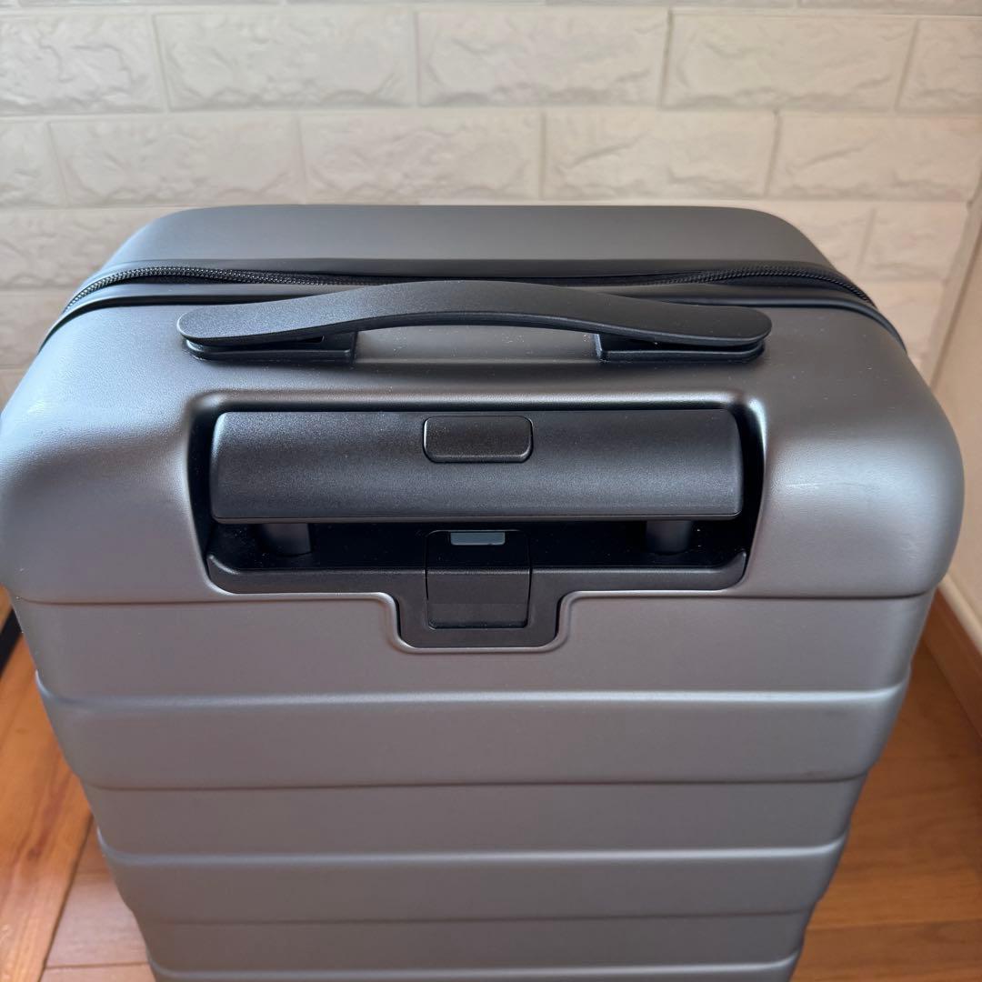 無印良品 バーを自由に調節できる　ハードキャリーケース（３６Ｌ）