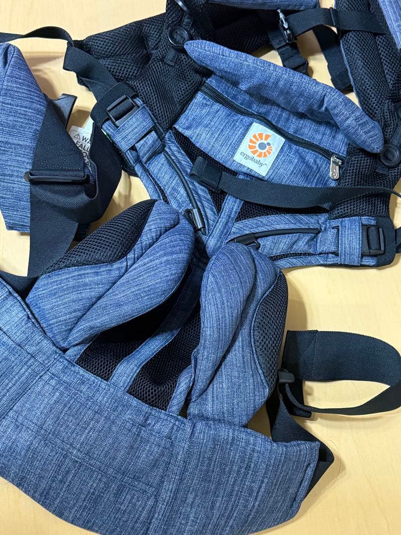 ◆未使用 開封済み◆箱、保証書あり エルゴベビー 抱っこ紐 デニム 抱っこ紐