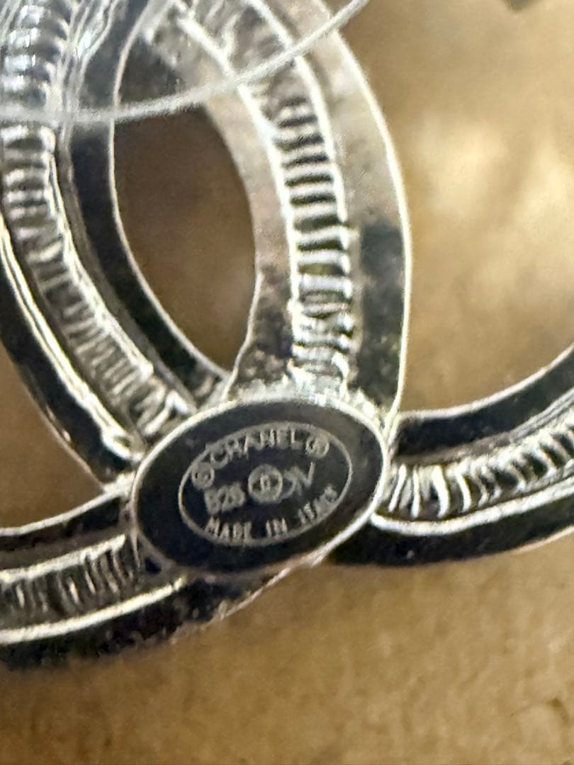 片耳のみ】CHANEL シャネル ピアス CCマーク リボン シルバー B23V