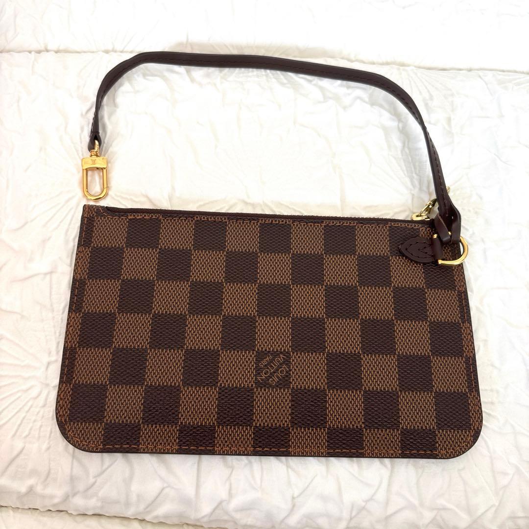 ルイヴィトン ダミエ ネヴァーフル ポーチ