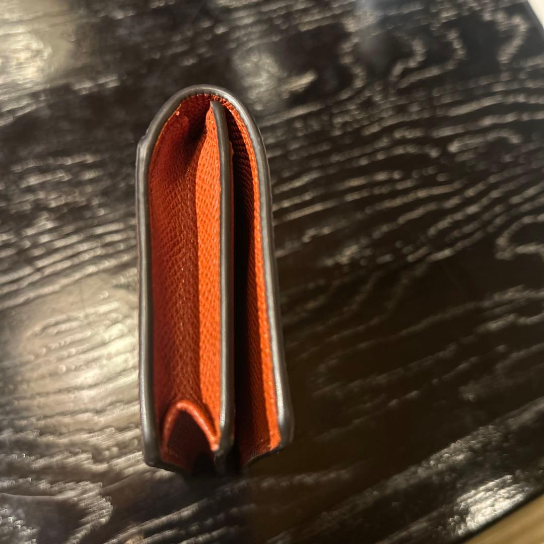 うぱ！早い者勝ち！名刺入れ フェラガモ