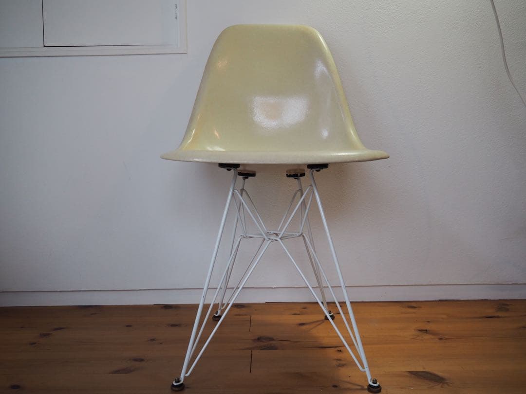 イームズ　シェルチェア　ハーマンミラー