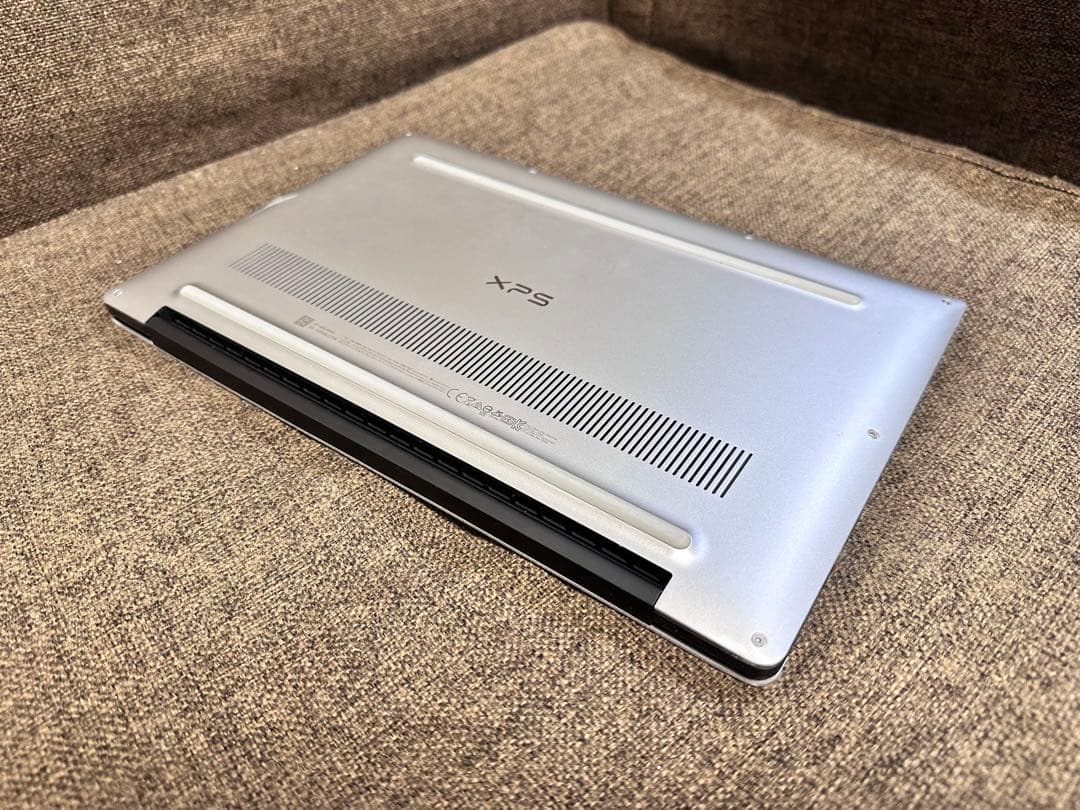 Dell XPS 9370 4K touchパネル i7-16GB ジャンク品