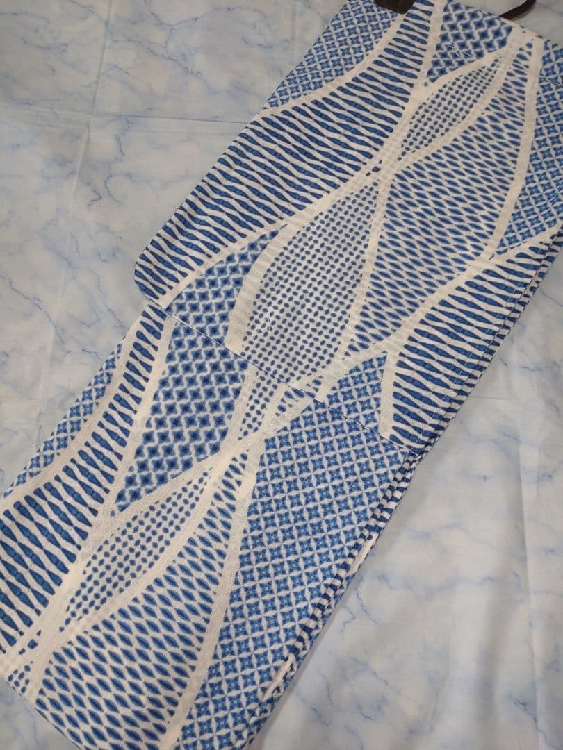 ♦新品未使用　ノーアイロン　人気浴衣　ポリエステル　洗える浴衣　夏着物　ブルー