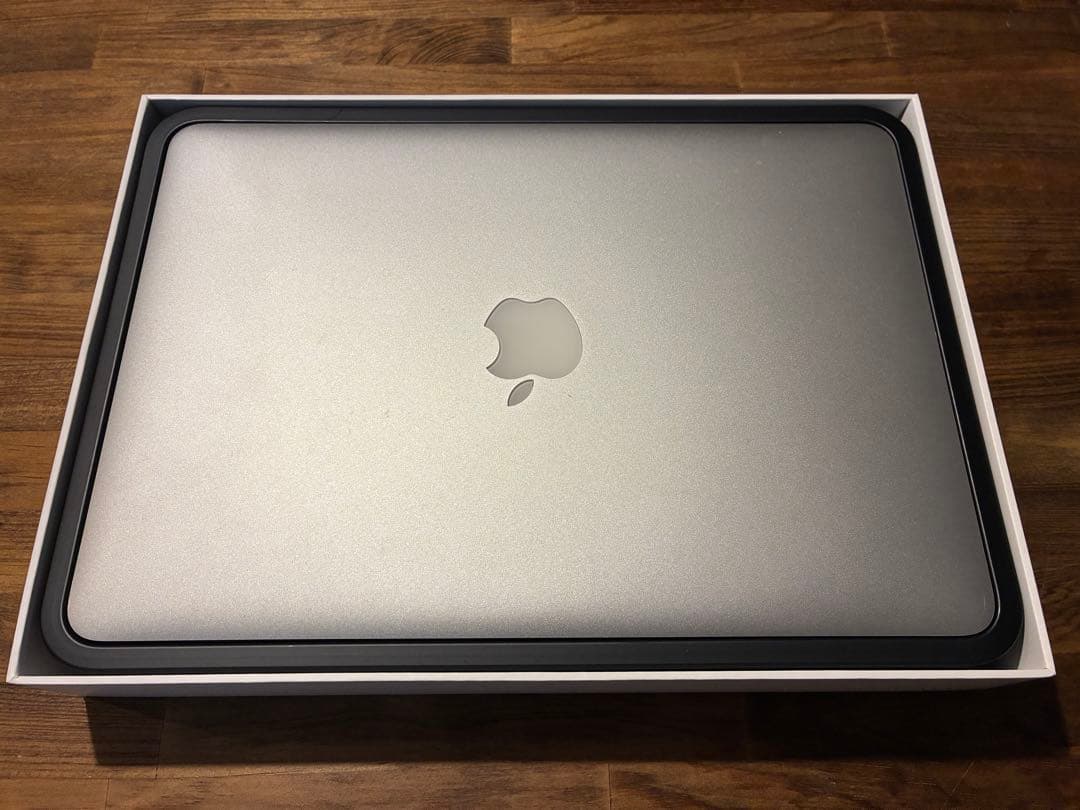 Apple MacBook シルバー 本体 2015年モデル　リコール対象外