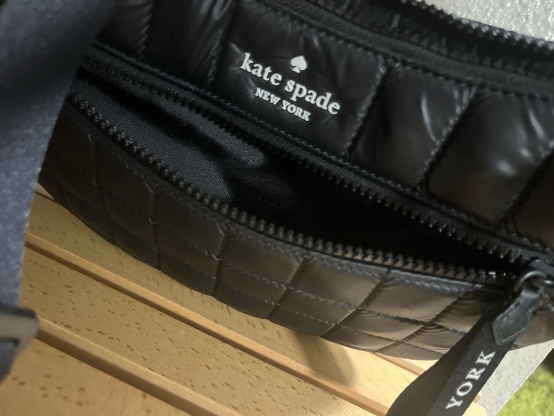 ケイトスペード キルティング スリング 三日月 クロスボディ バッグ