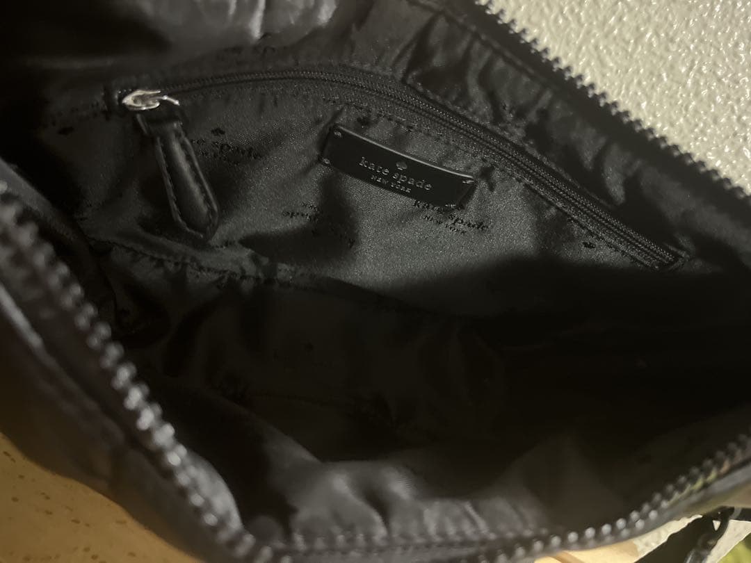 ケイトスペード キルティング スリング 三日月 クロスボディ バッグ