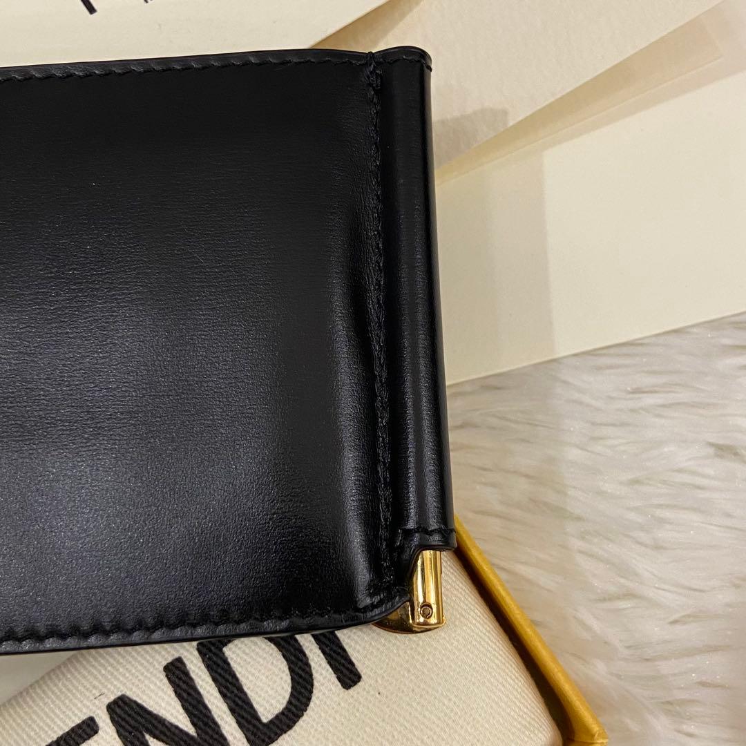 ⭐️未使用級⭐️　FENDI　FFロゴ　マネークリップ　折り財布　ブラック　レザー