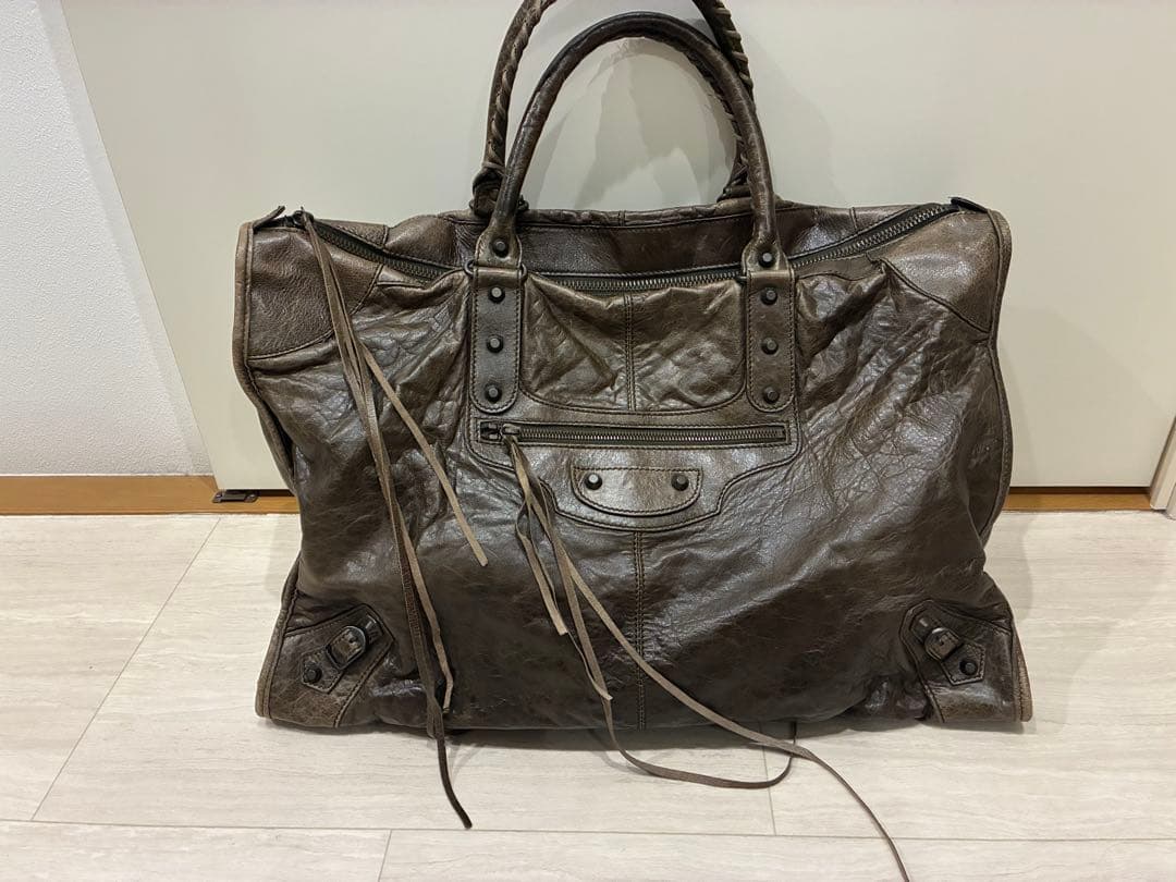 バレンシアガ　トラベルバッグ　カーキ