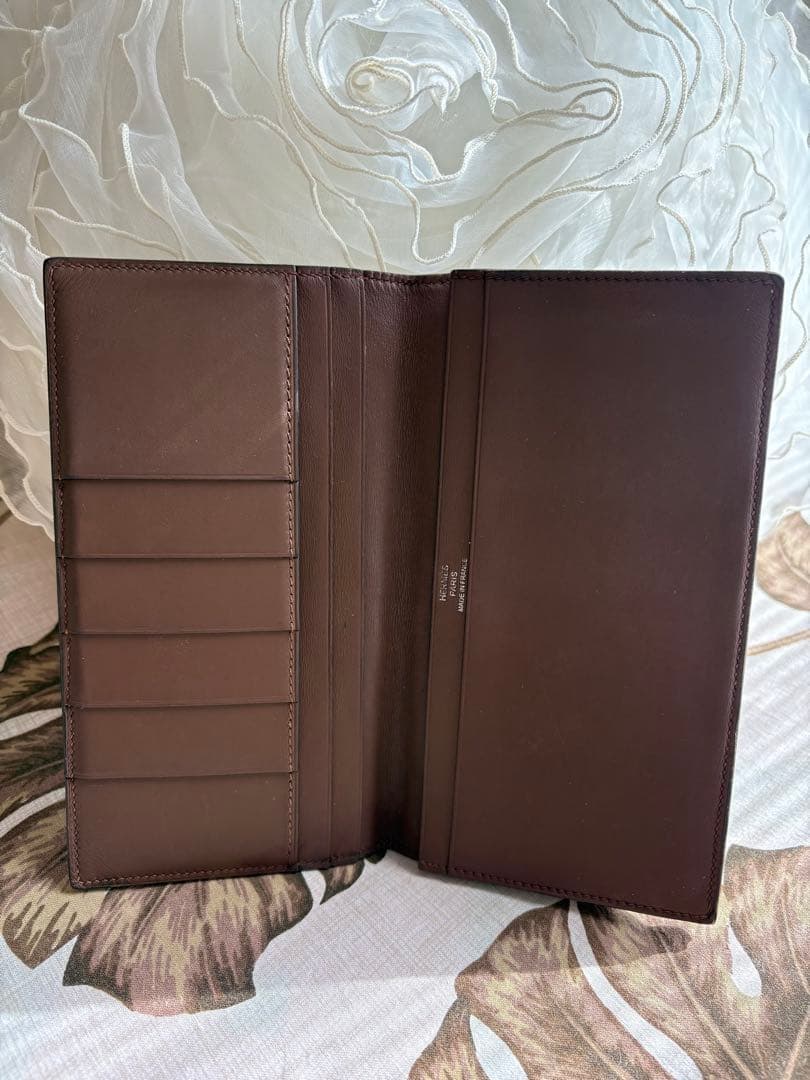 エルメス　レザー製ダークブラウン札長財布