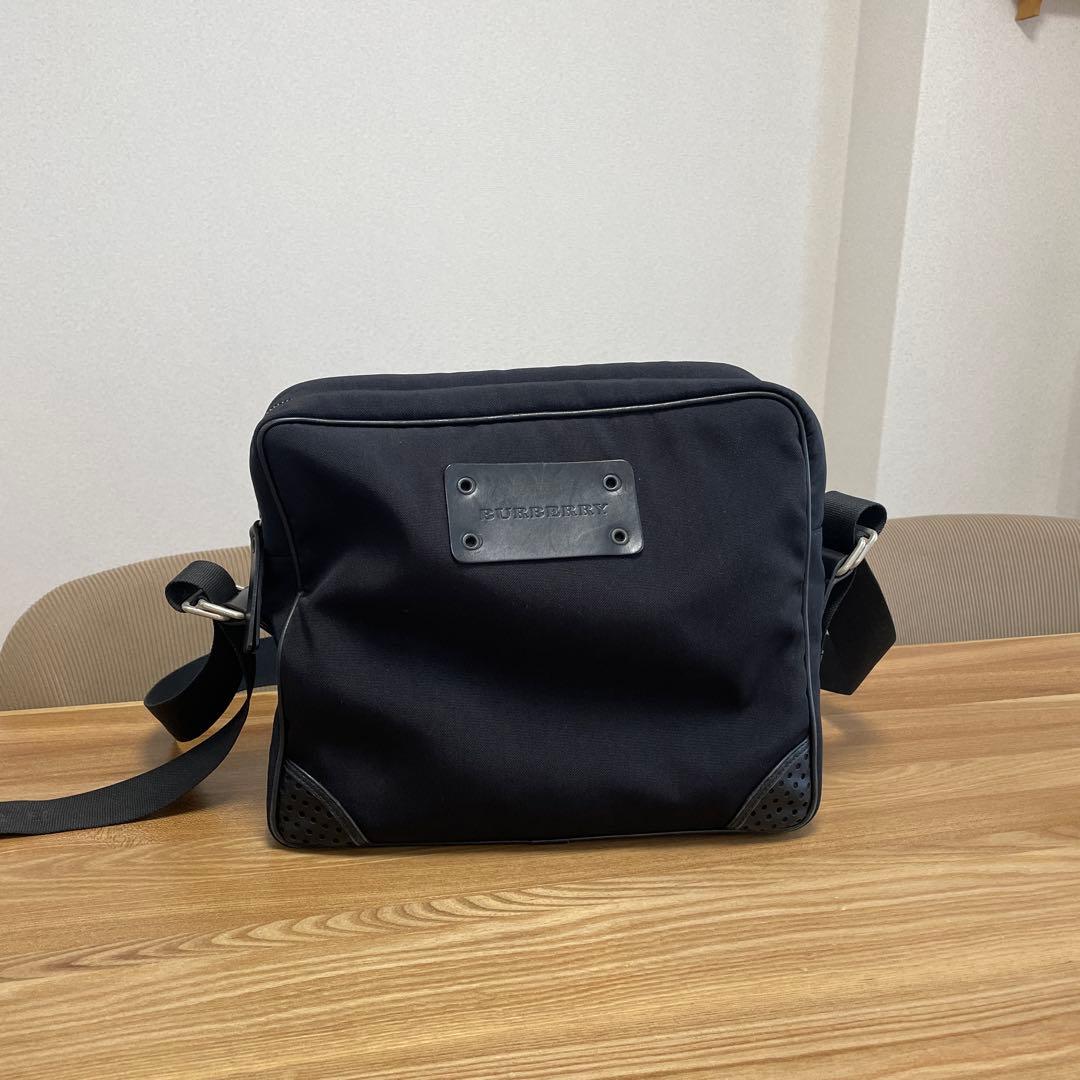 BURBERRYバーバリー　ショルダーバッグ