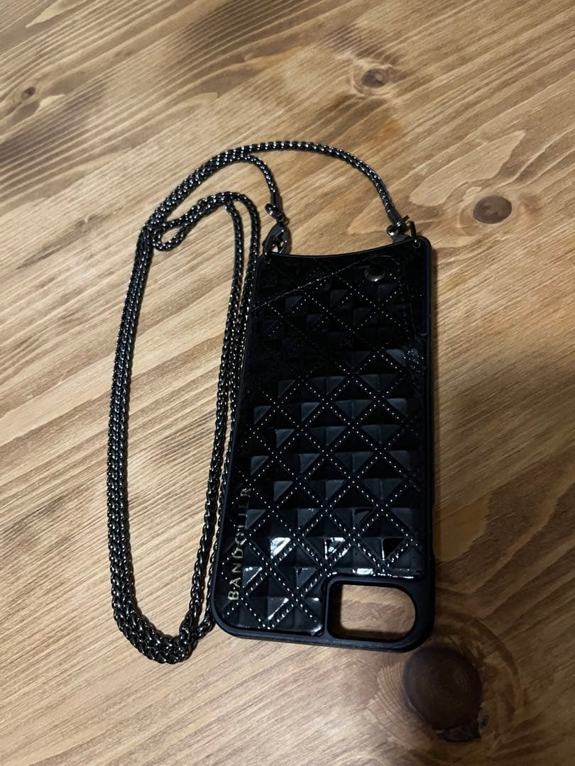 BANDOLIER ブラックダイヤモンドパターン iPhoneSE ショルダー付