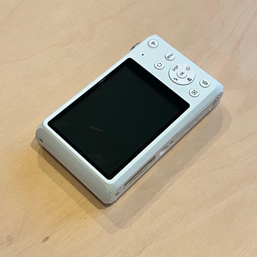 デジタルカメラ 自撮り液晶 サムスン DV150F ホワイト