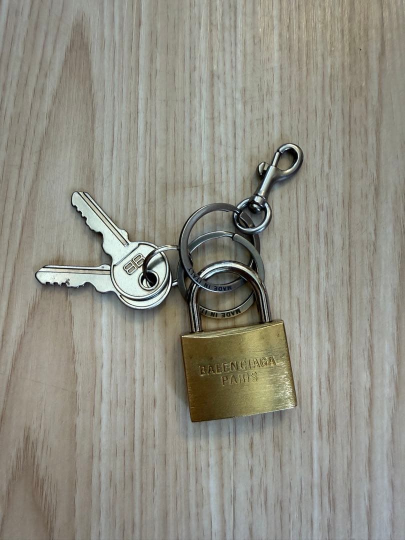 BALENCIAGA 南京錠 ゴールド