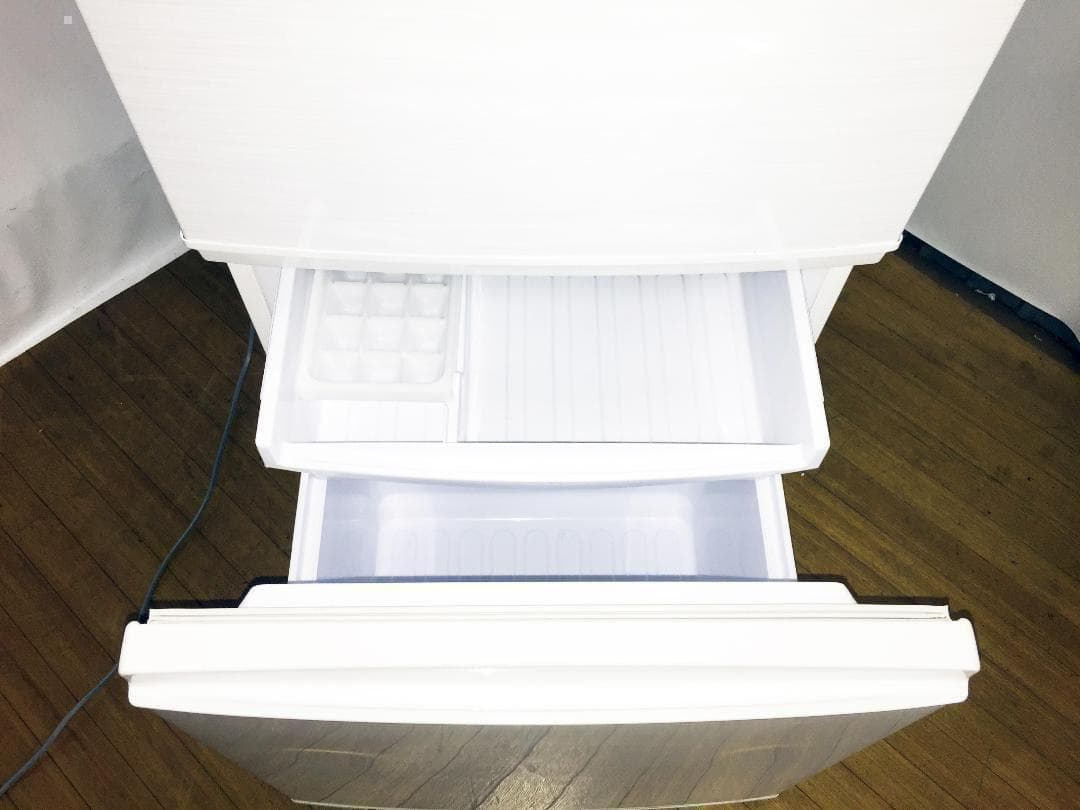 30日迄！送料無料★SHARP 137L 冷蔵庫【SJ-14W-W】