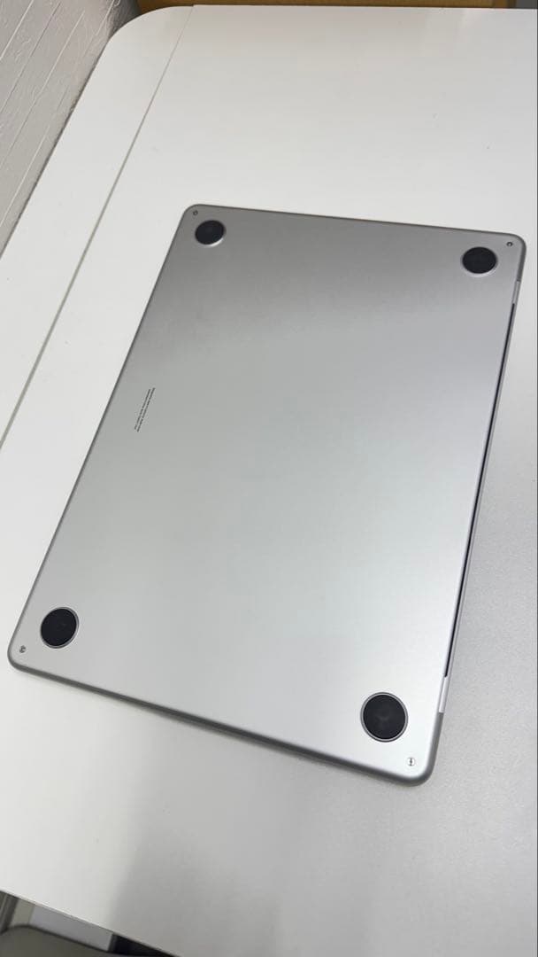 【ほぼ新品】 Apple MacBook air 2025シルバー M4チップ