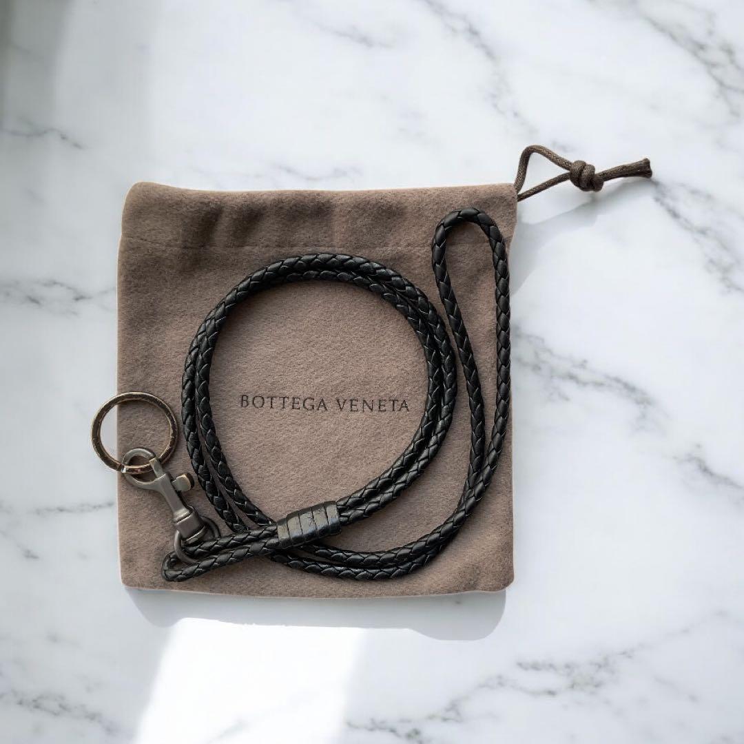 【BOTTEGA VENETA】イントレチャート リング付 ネックストラップ