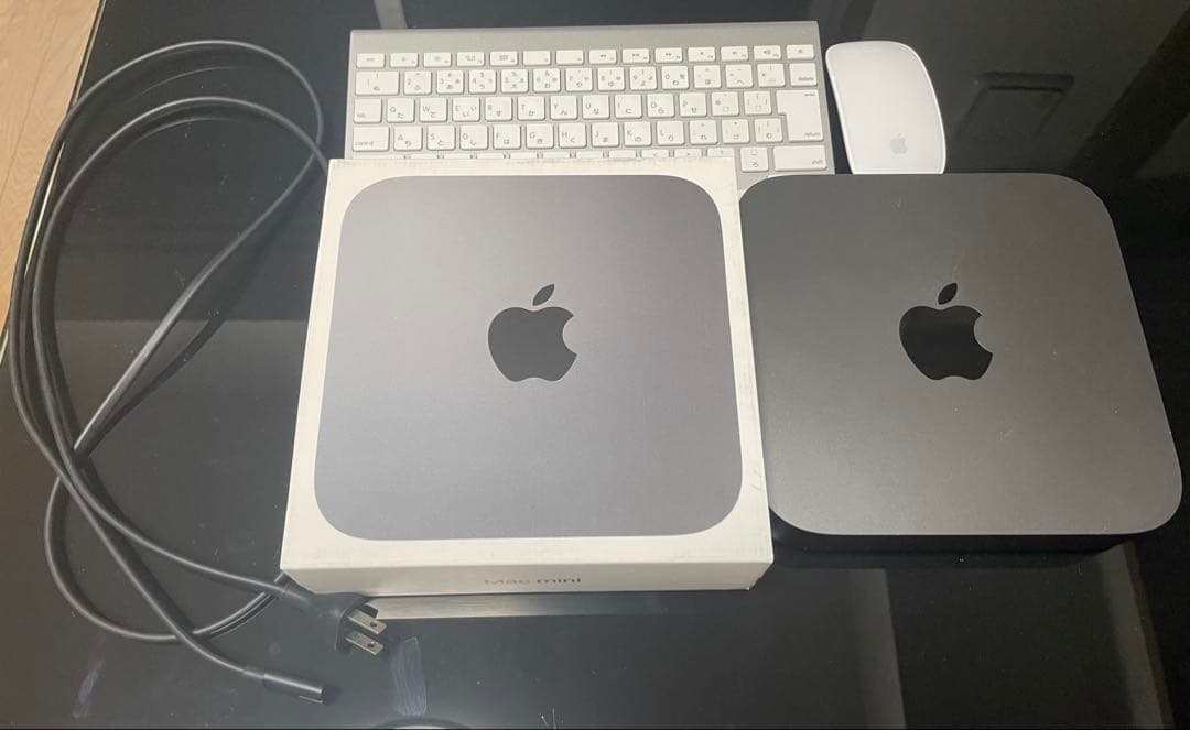 しろ　Apple Mac mini late 2018 core i3