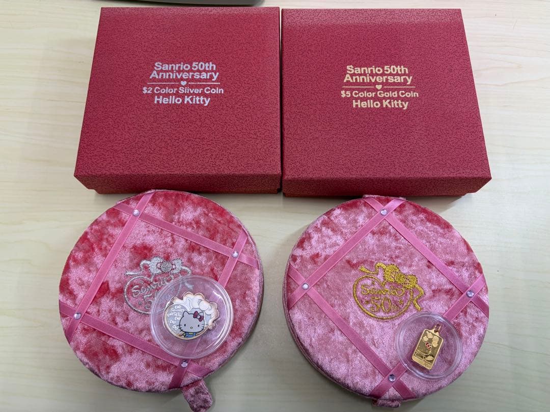 サンリオ　50周年　記念ゴールド&シルバーセット　ハローキティー純金