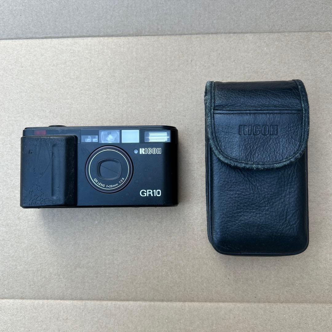 RICOH GR10 コンパクトフィルムカメラ　ブラック　レザーケース付