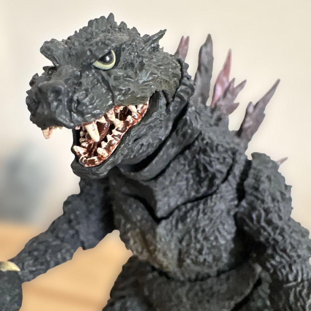 転*）様 バンダイ　ゴジラ