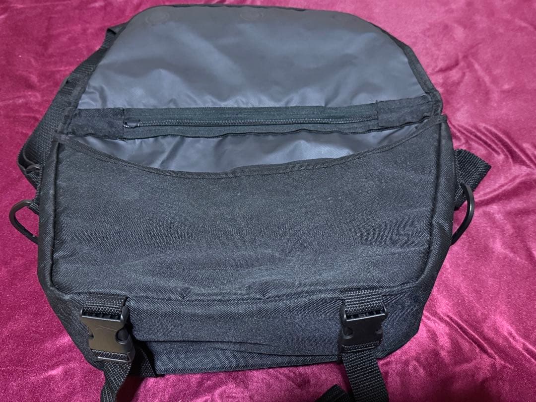 【中古美品】 レイドジャパン メッセンジャーバッグ