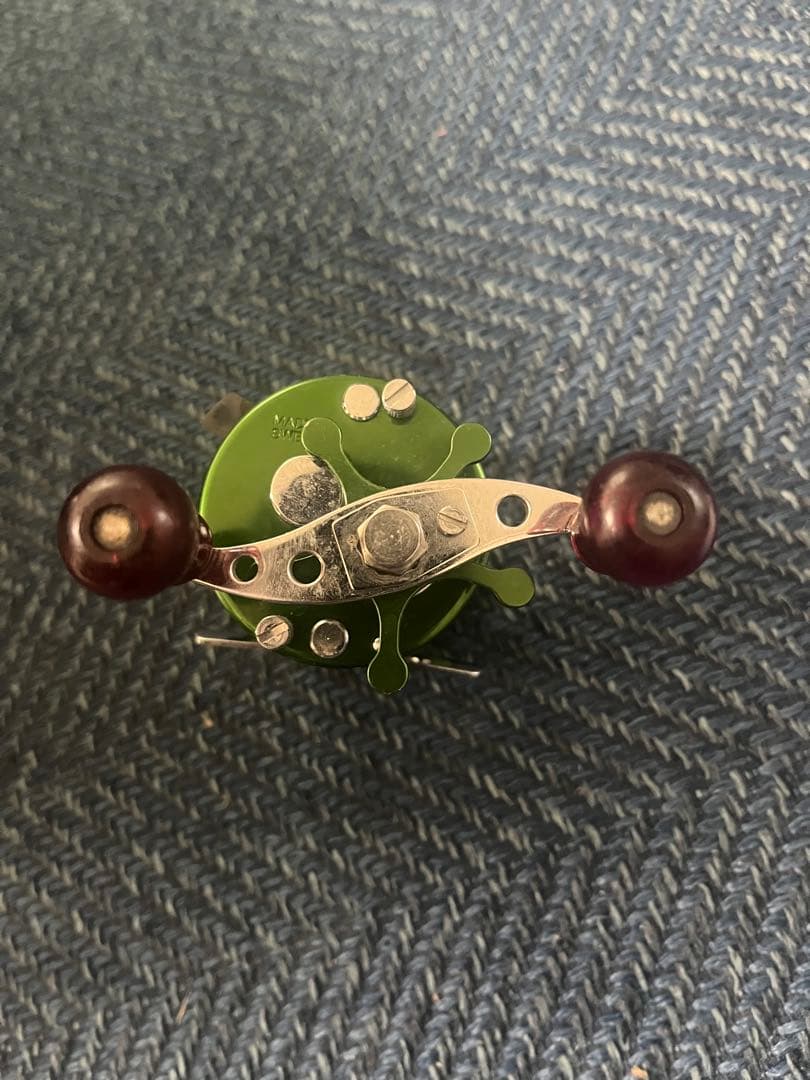 アブガルシア　2500C アンバサダー　グリーン