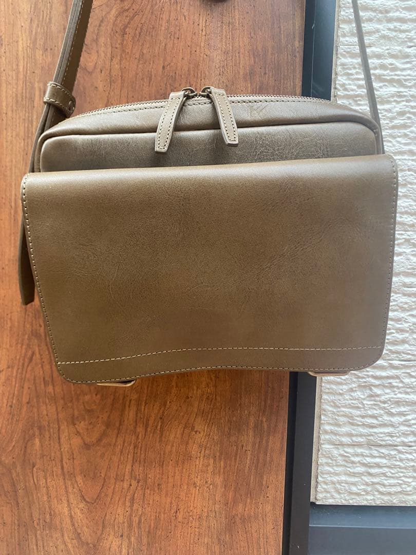 土屋鞄　ビークルスモールフラップショルダー ヴィンテージオリーブ　レザーバッグ