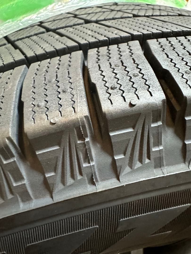 スタッドレスタイヤ&ホイール４本 ブリザックVRX3 235/55 R18