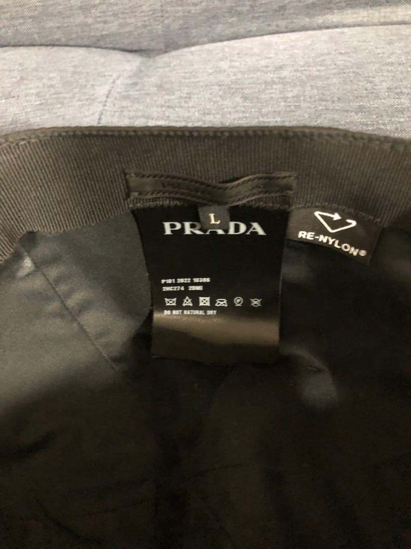 PRADA RE-NYLON ベースボールキャップ NFCタグプレートサイズL
