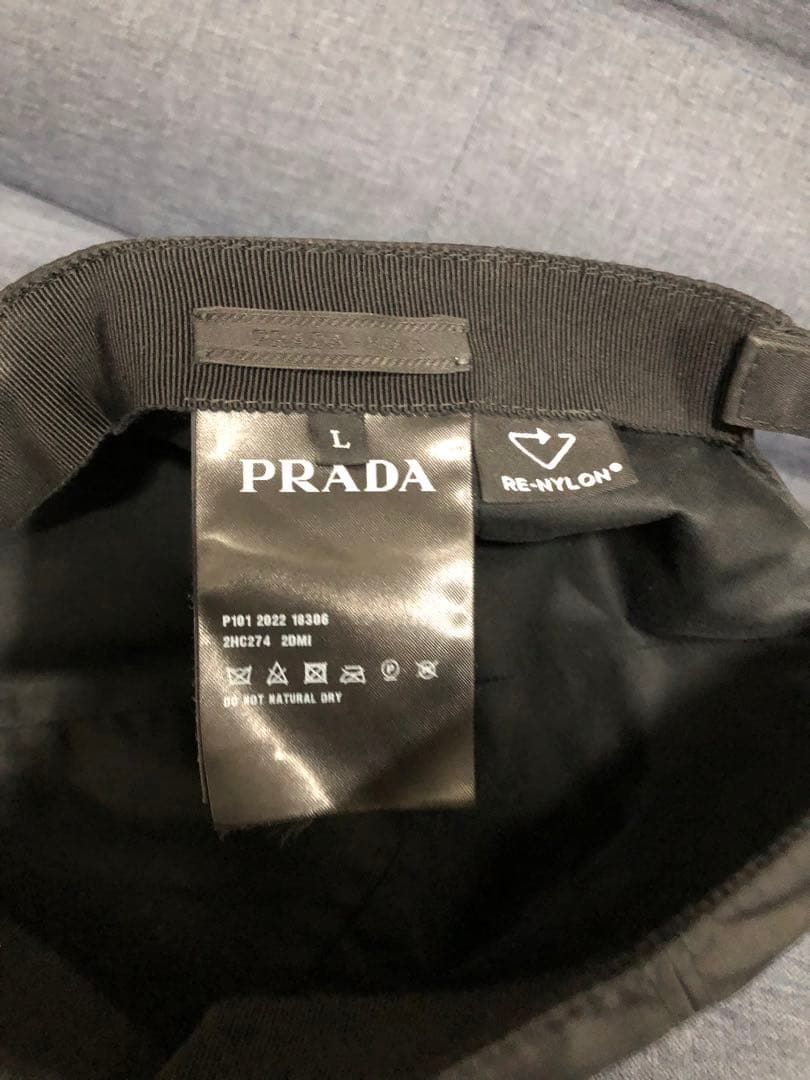 PRADA RE-NYLON ベースボールキャップ NFCタグプレートサイズL