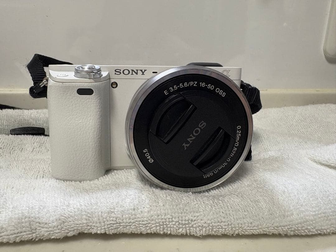 SONY α 6000 ミラーレス一眼　値下不可