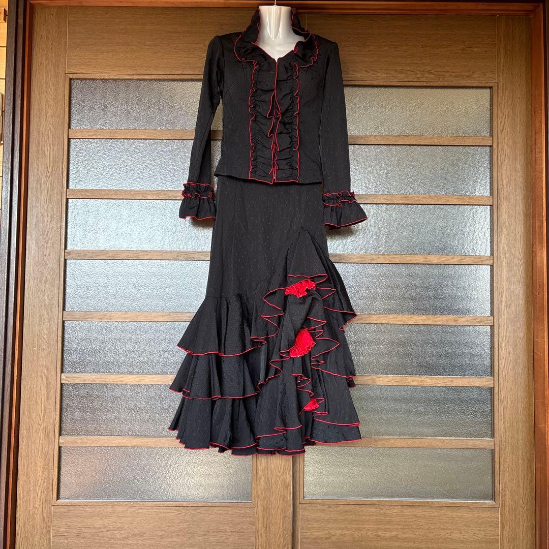フラメンコドレス 黒　赤フリル付き