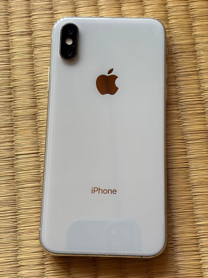 Apple iPhone Xs 256GB 中古　傷有り