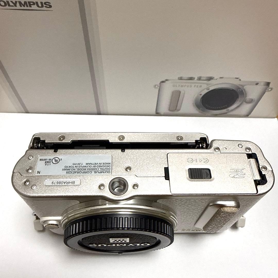 美品⭐︎OLYMPUS PEN E-PL8 ホワイト ダブルズームキット