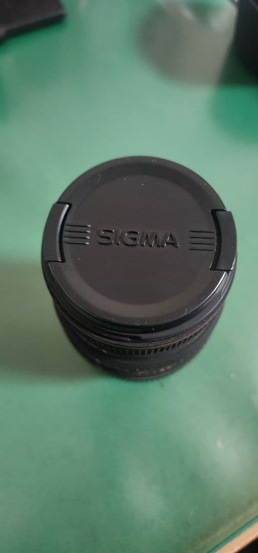 SIGMA 70-300mm F4-5.6 ズームレンズ