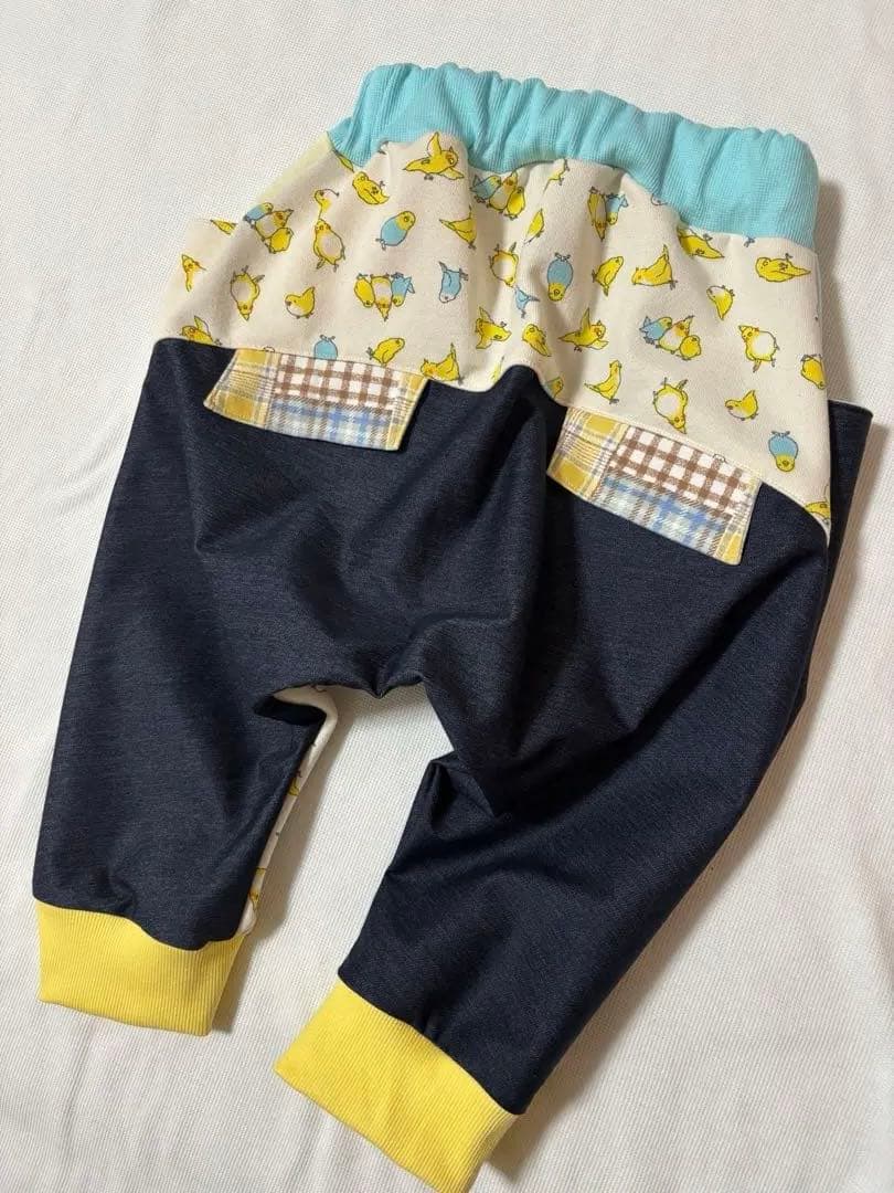 クリームパンページになります。