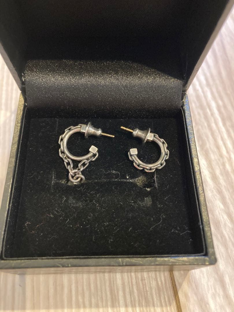 ジャスティンデイビス　ピアス