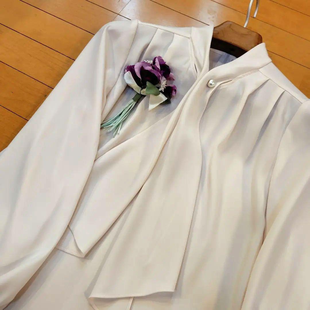 専用レリアン 近年モデル とろみパールボウタイブラウス 11L