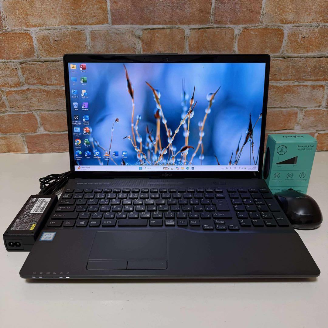 美品　富士通ノートPC FHD 高速起動SSD メモリ8GB Win11Pro