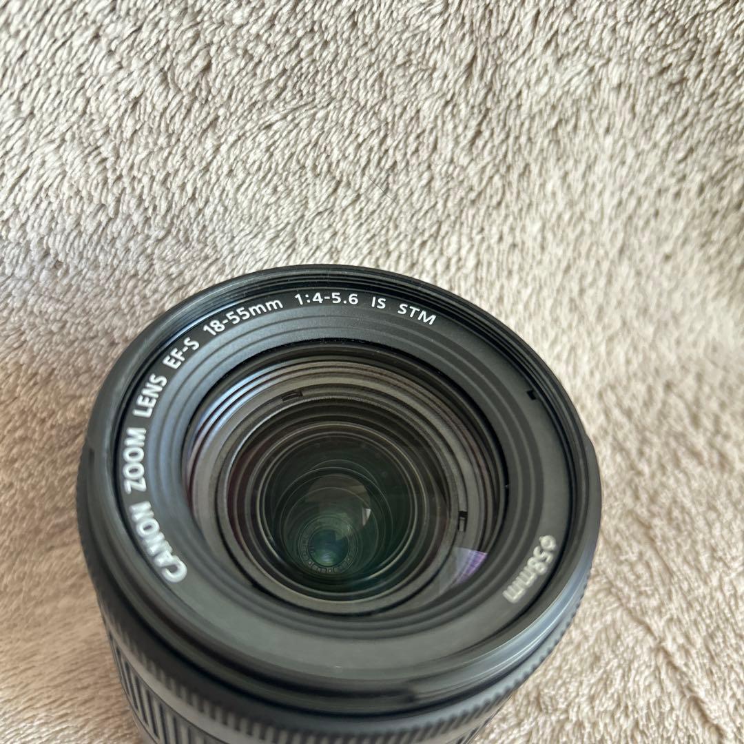 Canon EOS Kiss X9 ブラック　デジタル一眼レフ