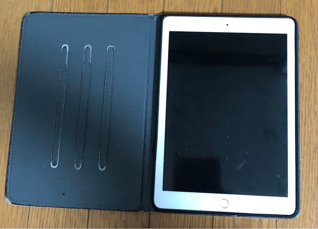 【早い者勝ち】iPad 第6世代 128GB ケース付き