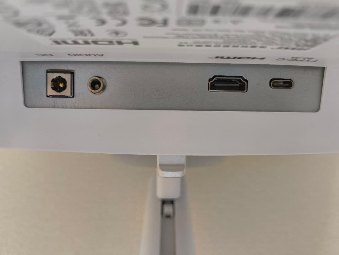 MSI ホワイトディスプレイ HDMI USB-C